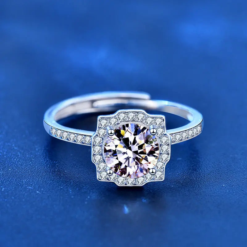 Women's Moissanite Silver Ring - 1 Carat Diamond Simulant - LuxeStreet Boutique