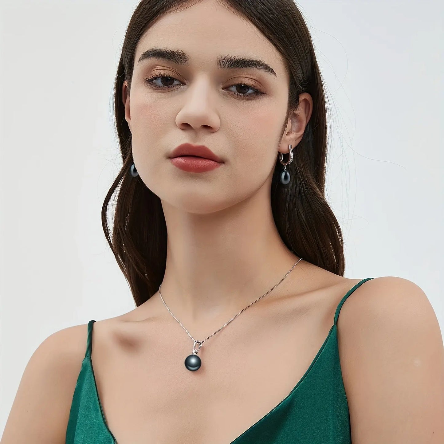 Black Pearl Necklace - Timeless Elegance for Every Occasion - LuxeStreet Boutique
