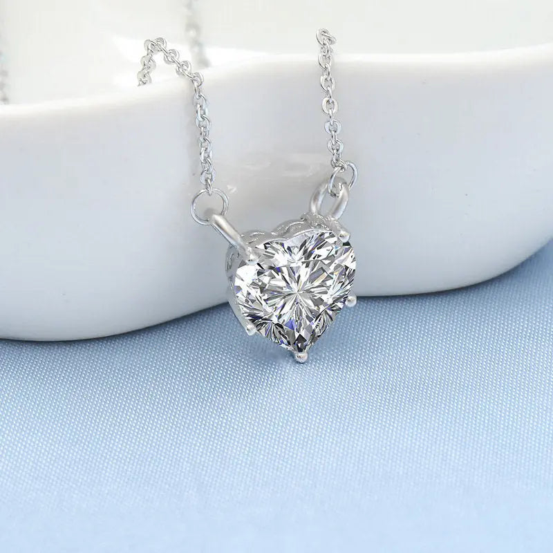 Moissanite Pendant Necklace Clavicle Chain for Elegant Style - LuxeStreet Boutique