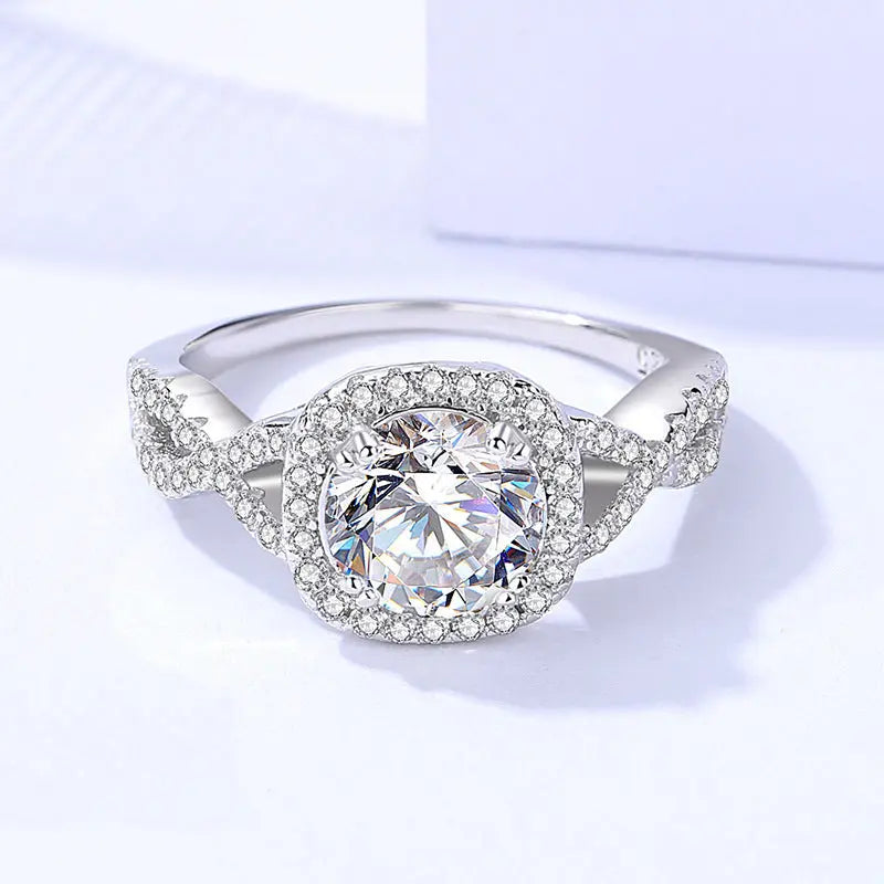 Stylish Round Moissanite Ring - Elegant Moissanite Ring - LuxeStreet Boutique