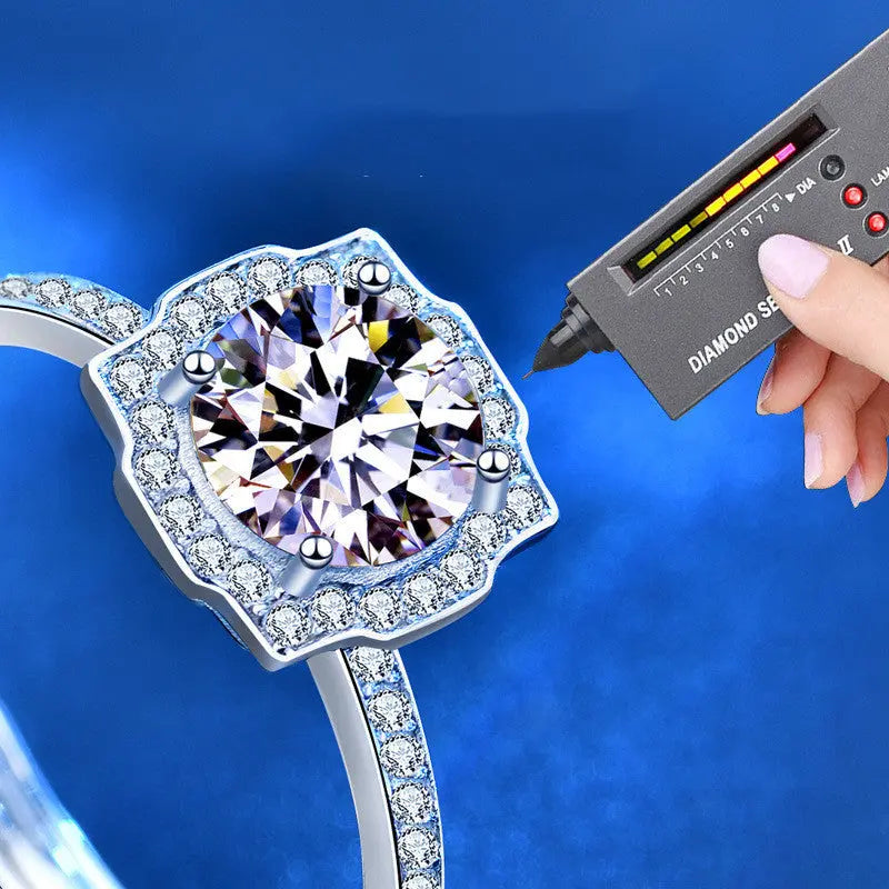 Women's Moissanite Silver Ring - 1 Carat Diamond Simulant - LuxeStreet Boutique