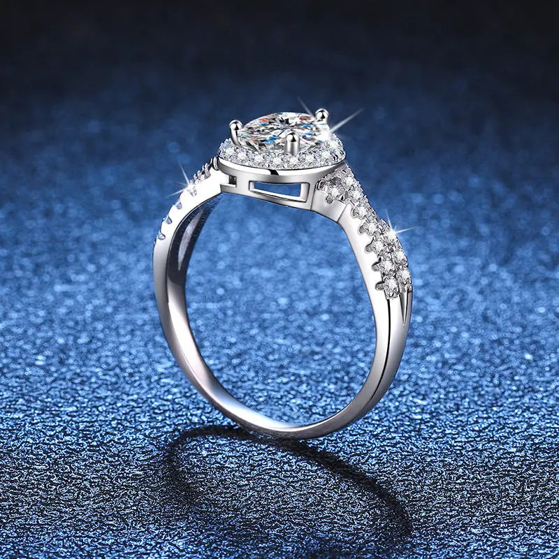 Women's Moissanite Ring - Stylish Fashion Personality Statement - LuxeStreet Boutique