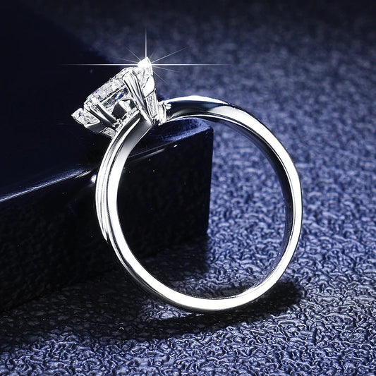Excellent Round Cut 1 Carat Diamond Moissanite Rings - LuxeStreet Boutique
