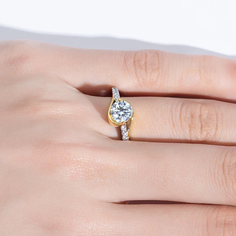 LESF 1 Carat Round Moissanite Engagement Ring in 925 Sterling Silver for Women - Fine Wedding Jewelry - LuxeStreet Boutique