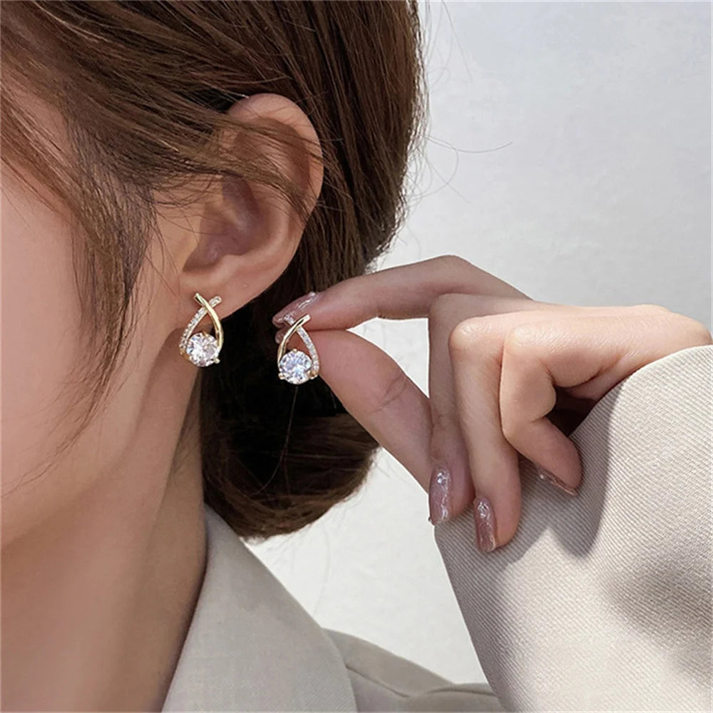 Fashion Korean Crystal Earrings Stylish Design Exquisite Ladies Jewelry Elegant Accessories Trendy Stud Earrings - LuxeStreet Boutique