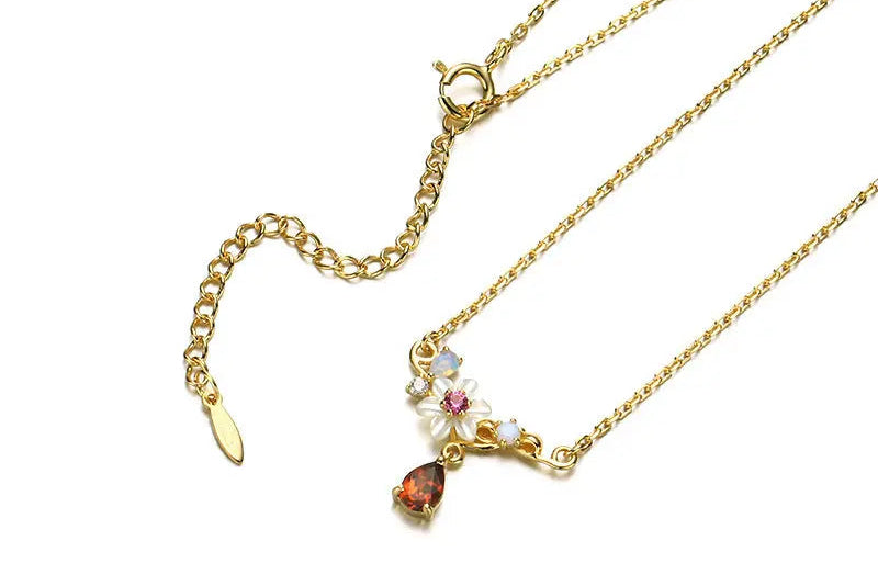 Moissanite Natural Shell Necklace - Elegant Ocean-Inspired Jewelry - LuxeStreet Boutique