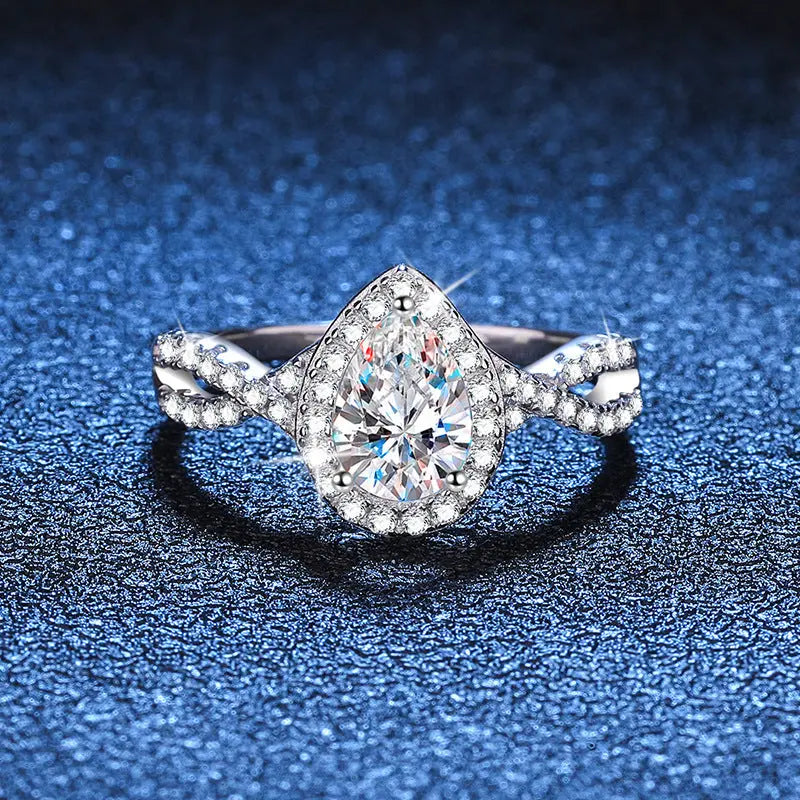 Women's Moissanite Ring - Stylish Fashion Personality Statement - LuxeStreet Boutique